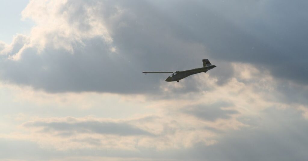 R-26S Gobe final approach