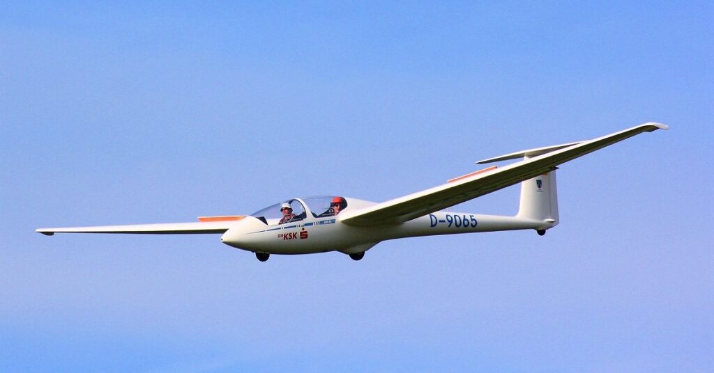 glider flying