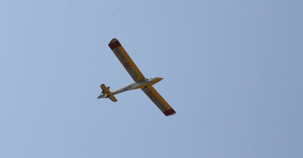 glider from below